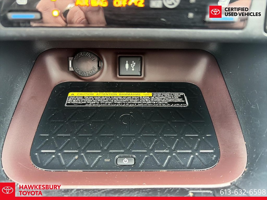 2019 Toyota RAV4 Hybrid LIMITED in Hawkesbury, Ontario - 15 - w1024h768px