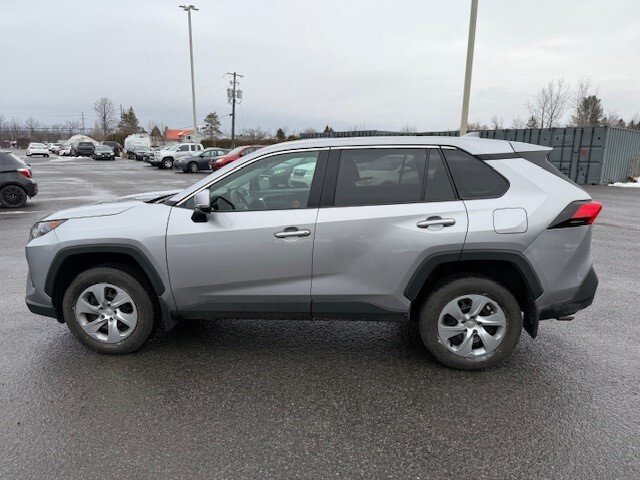 2022 Toyota RAV4 LE AWD in Hawkesbury, Ontario - 4 - w1024h768px