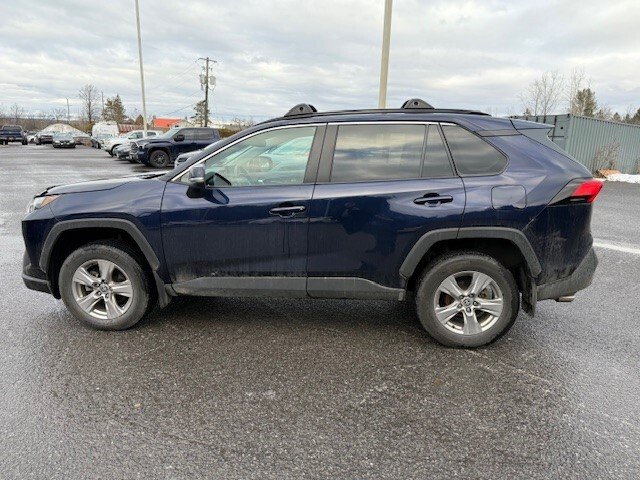 2022 Toyota RAV4 XLE in Hawkesbury, Ontario - 4 - w1024h768px