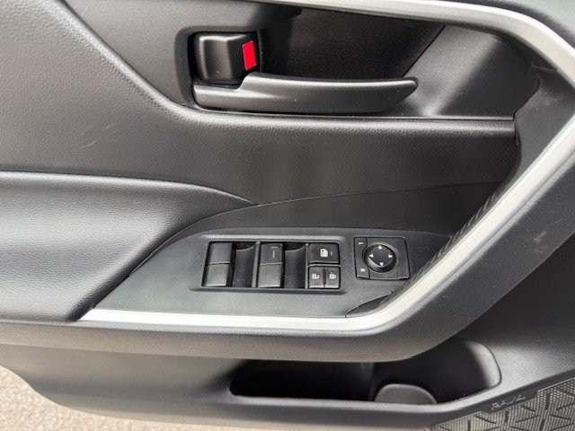 Toyota RAV4 Hybrid LE 2022 à Hawkesbury, Ontario - 12 - w1024h768px