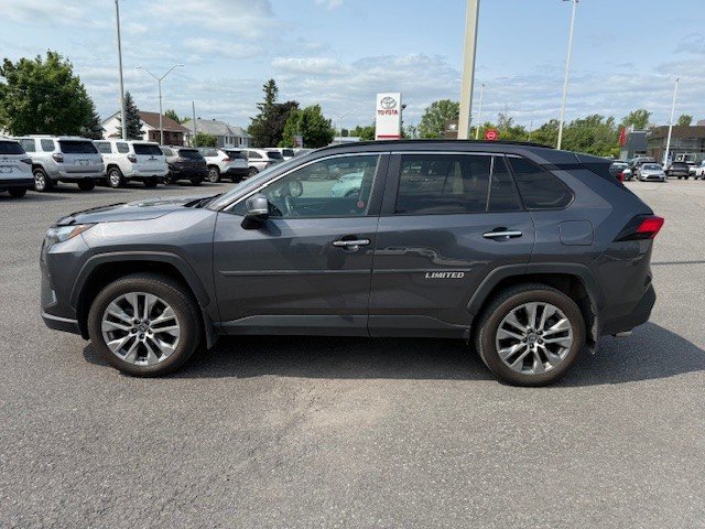 2022 Toyota RAV4 Limited in Hawkesbury, Ontario - 5 - w1024h768px