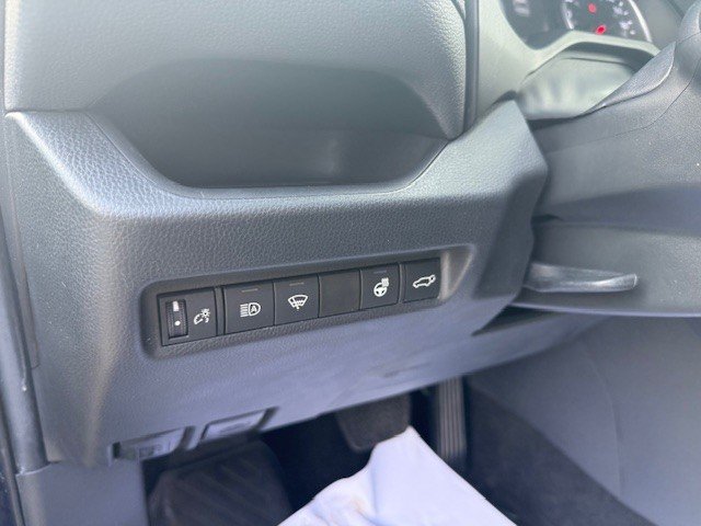 2022 Toyota RAV4 XLE Premium in Hawkesbury, Ontario - 13 - w1024h768px