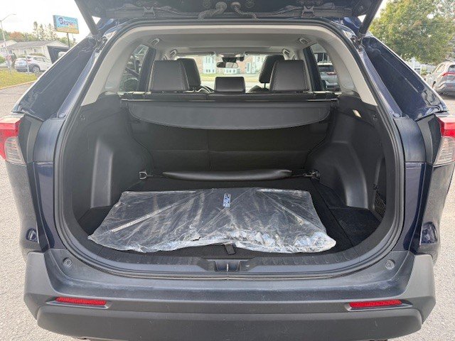 2022 Toyota RAV4 XLE Premium in Hawkesbury, Ontario - 8 - w1024h768px