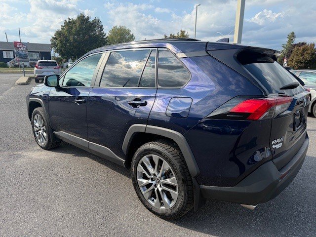 2022 Toyota RAV4 XLE Premium in Hawkesbury, Ontario - 3 - w1024h768px