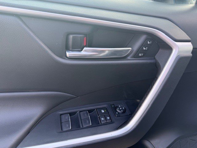 2022 Toyota RAV4 XLE Premium in Hawkesbury, Ontario - 12 - w1024h768px