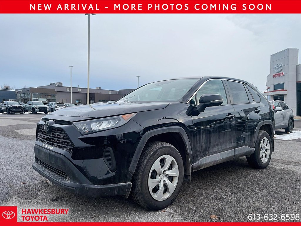 2022 Toyota RAV4 LE in Hawkesbury, Ontario - 1 - w1024h768px