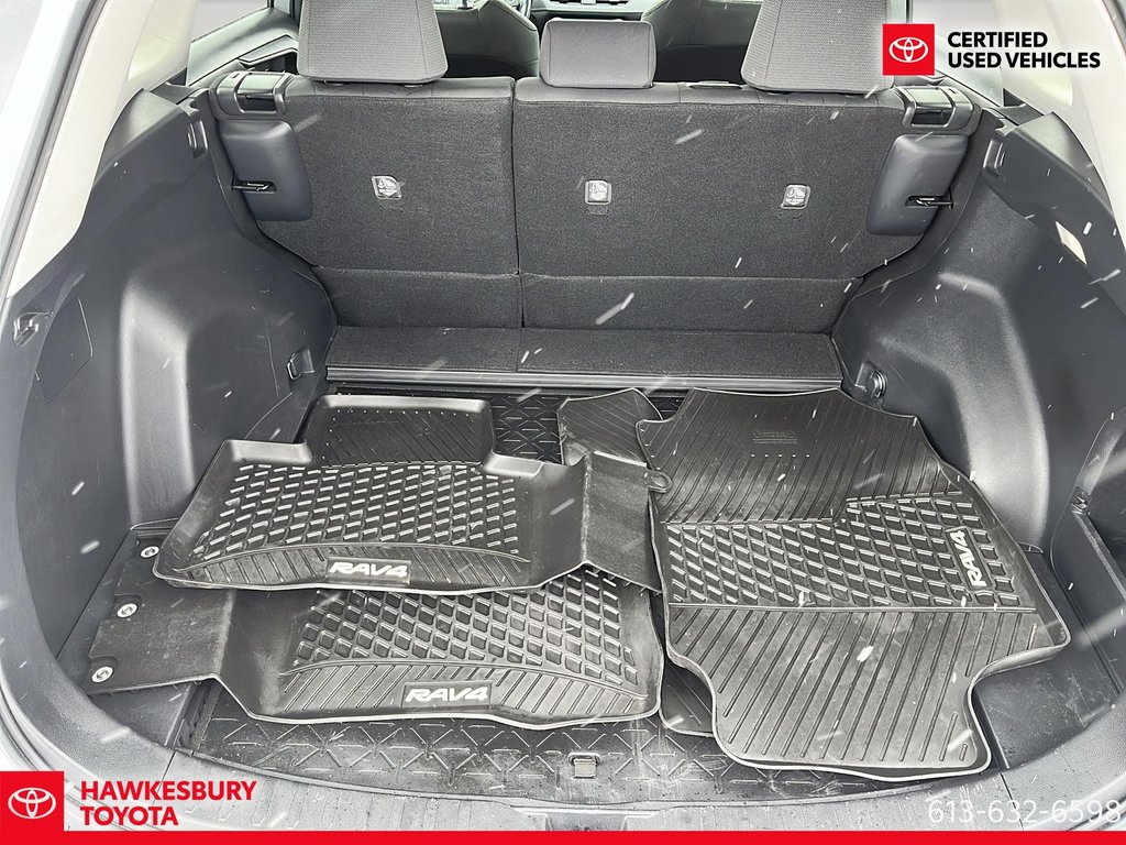 Toyota RAV4 Hybrid LE 2022 à Hawkesbury, Ontario - 9 - w1024h768px