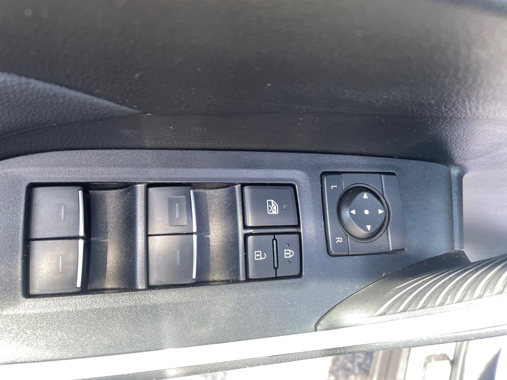 2023 Toyota RAV4 Hybrid XLE in Hawkesbury, Ontario - 9 - w1024h768px