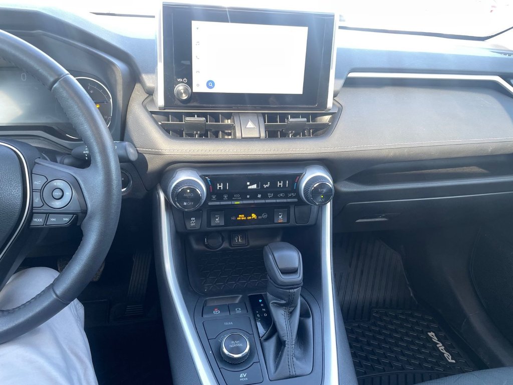 2023 Toyota RAV4 Hybrid XLE in Hawkesbury, Ontario - 12 - w1024h768px