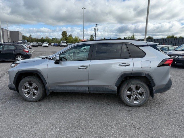 2023 Toyota RAV4 Hybrid XLE in Hawkesbury, Ontario - 6 - w1024h768px
