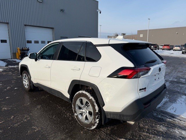 2024 Toyota RAV4 LE in Hawkesbury, Ontario - 3 - w1024h768px