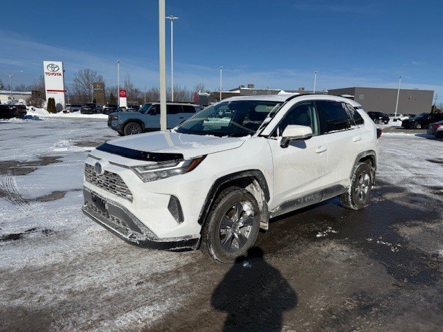 2024 Toyota RAV4 Hybrid XLE in Hawkesbury, Ontario - 1 - w1024h768px