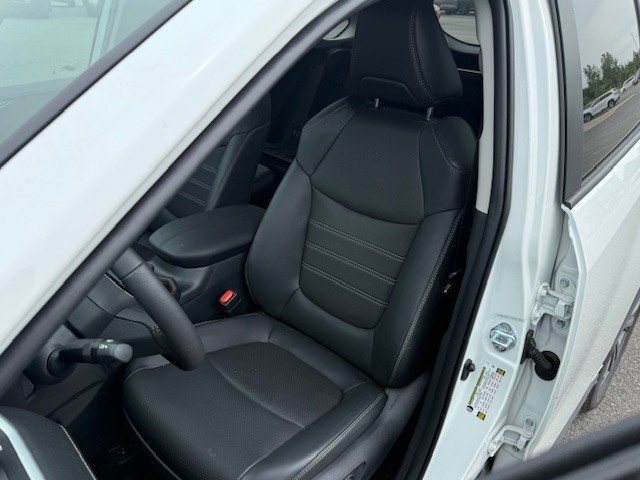 2025 Toyota RAV4 Hybrid Limited in Hawkesbury, Ontario - 8 - w1024h768px