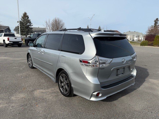 2020  Sienna SE  8-PASS in Hawkesbury, Ontario - 4 - w1024h768px