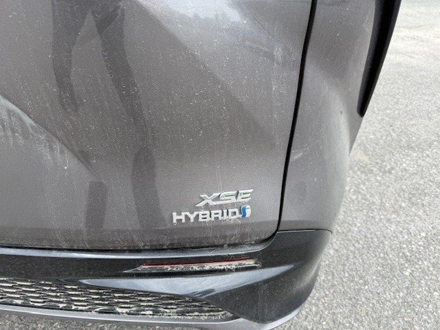 2021 Toyota Sienna XSE FWD in Hawkesbury, Ontario - 4 - w1024h768px