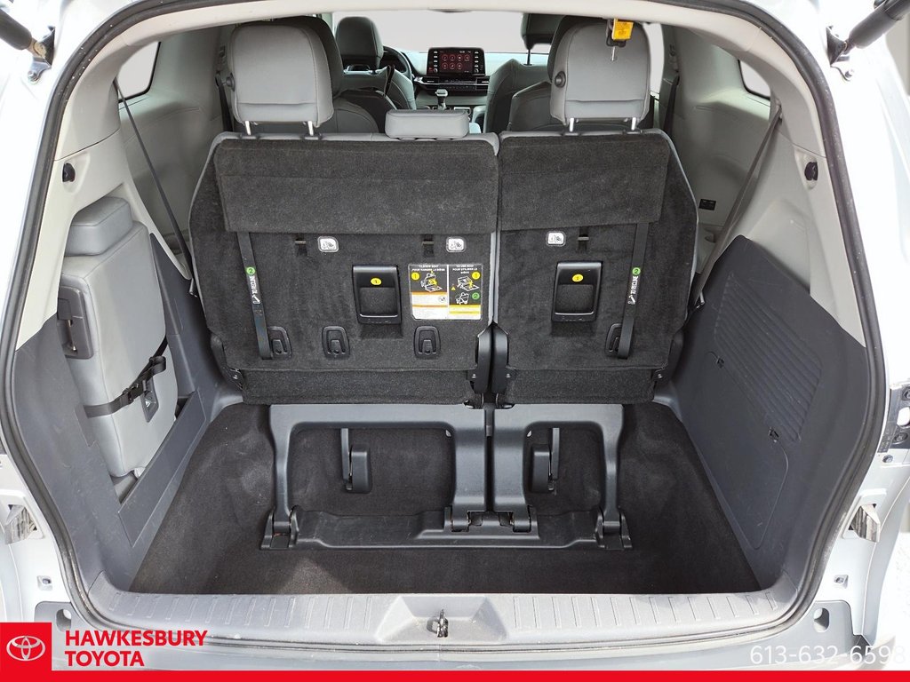 2022 Toyota Sienna XLE HYBRIDE in Hawkesbury, Ontario - 9 - w1024h768px