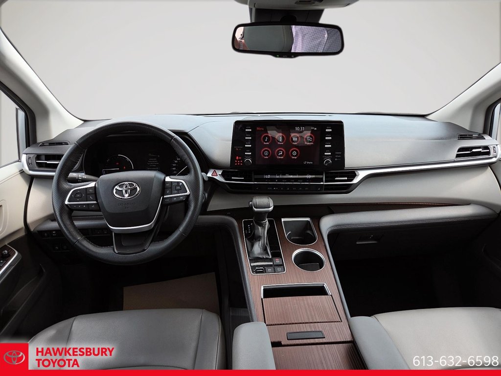 2022 Toyota Sienna XLE HYBRIDE in Hawkesbury, Ontario - 12 - w1024h768px