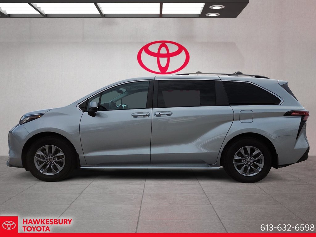 2022 Toyota Sienna XLE HYBRIDE in Hawkesbury, Ontario - 8 - w1024h768px