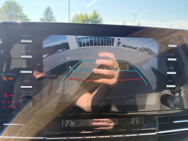 2024 Toyota Sienna FWD LE in Hawkesbury, Ontario - 20 - w1024h768px