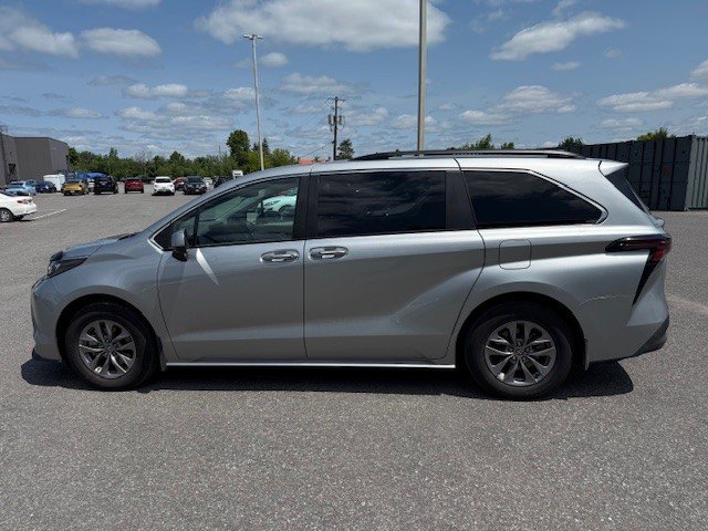 2024 Toyota Sienna XLE 8 places in Hawkesbury, Ontario - 4 - w1024h768px
