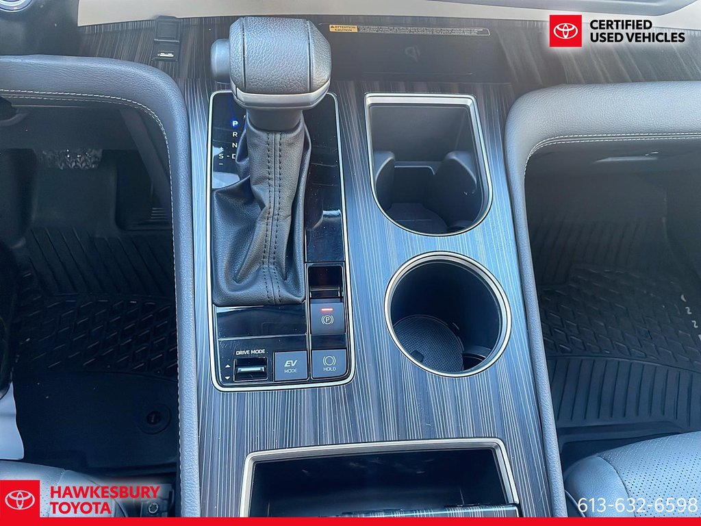 2024 Toyota Sienna AWD LIMITED in Hawkesbury, Ontario - 16 - w1024h768px