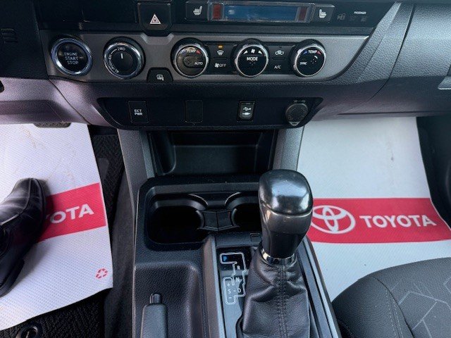 2016 Toyota Tacoma Groupe Hors route TRD in Hawkesbury, Ontario - 14 - w1024h768px