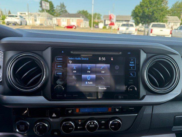 2016 Toyota Tacoma Groupe Hors route TRD in Hawkesbury, Ontario - 15 - w1024h768px