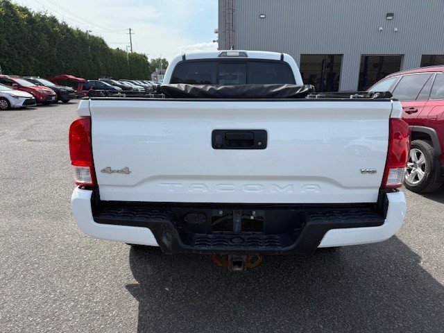2017 Toyota Tacoma SR5 in Hawkesbury, Ontario - 4 - w1024h768px