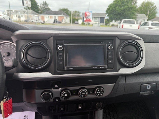 2019 Toyota Tacoma SR5 in Hawkesbury, Ontario - 14 - w1024h768px