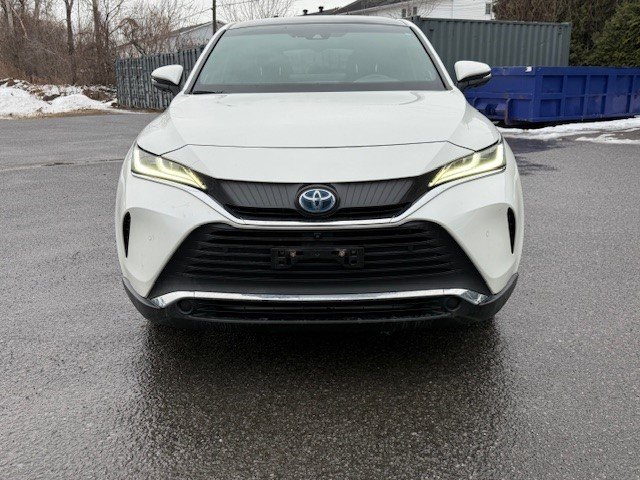 2021 Toyota Venza LIMITED in Hawkesbury, Ontario - 2 - w1024h768px