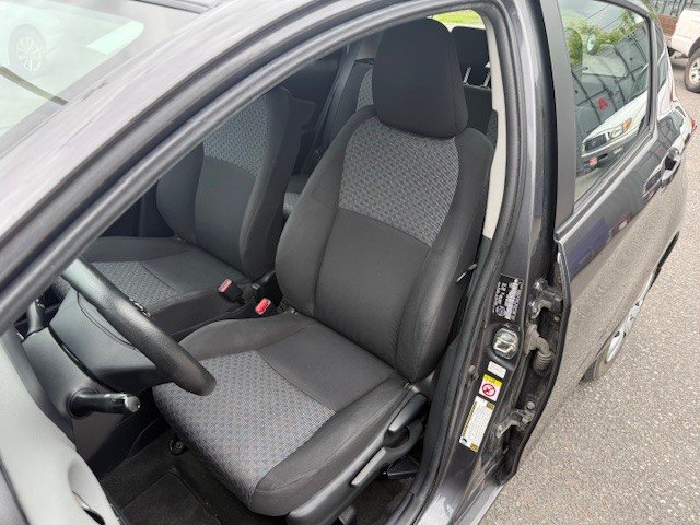 Toyota Yaris LE 2016 à Hawkesbury, Ontario - 6 - w1024h768px
