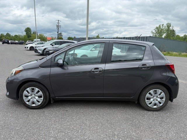 Toyota Yaris LE 2016 à Hawkesbury, Ontario - 5 - w1024h768px