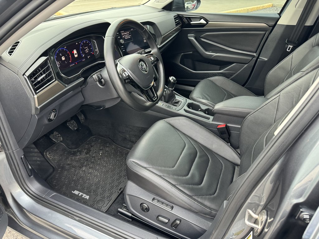 Jetta EXECLINE PANROOF LEATHER 6SPD NAVIGATION 2019 à Hawkesbury, Ontario - 11 - w1024h768px