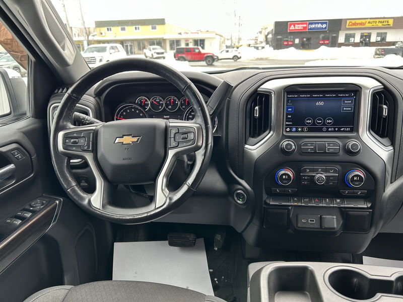 2019 Chevy Pickups Silverado 1500 LT in Gander, Newfoundland and Labrador - 9 - w1024h768px