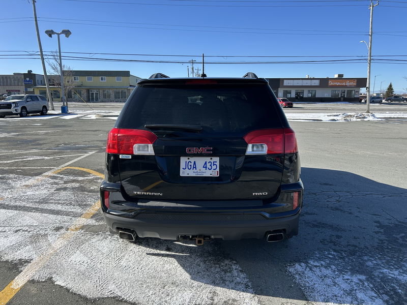 2017 GMC Utility Vehicles Terrain SLE in St. John's, Newfoundland and Labrador - 6 - w1024h768px