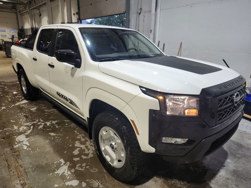 2024  Frontier Hardbody Edition in Clarenville, Newfoundland and Labrador - 2 - w1024h768px