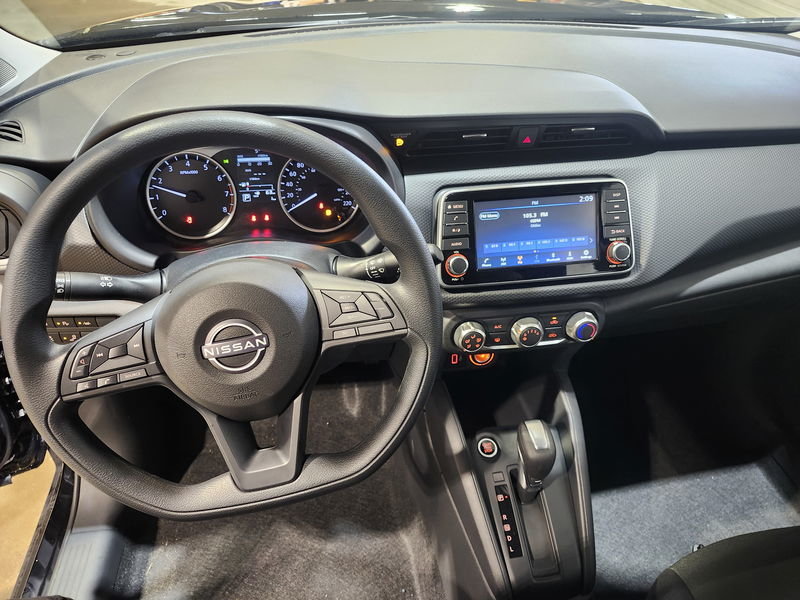 2025 Nissan Kicks Play S in St. John's, Newfoundland and Labrador - 5 - w1024h768px