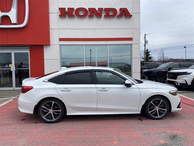 2022  Civic Sedan Touring in Newfoundland and Labrador, Newfoundland and Labrador - 1 - w1024h768px