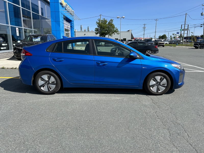 2018  IONIQ HYBRID SE in Gander, Newfoundland and Labrador - 8 - w1024h768px