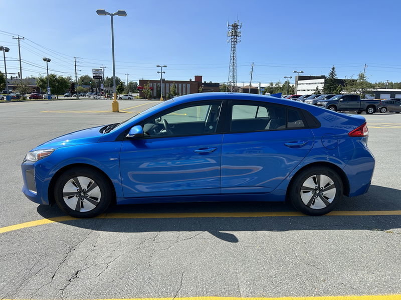 2018  IONIQ HYBRID SE in Gander, Newfoundland and Labrador - 4 - w1024h768px