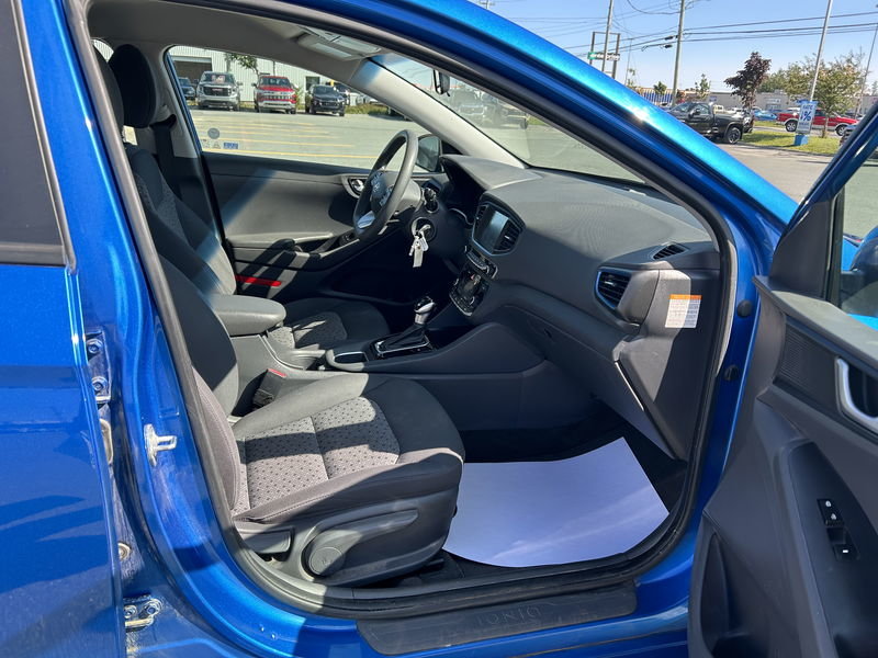 2018  IONIQ HYBRID SE in Gander, Newfoundland and Labrador - 13 - w1024h768px