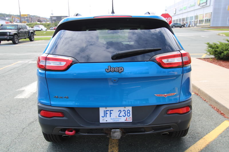 2017  Cherokee Trailhawk in St. John's, Newfoundland and Labrador - 3 - w1024h768px