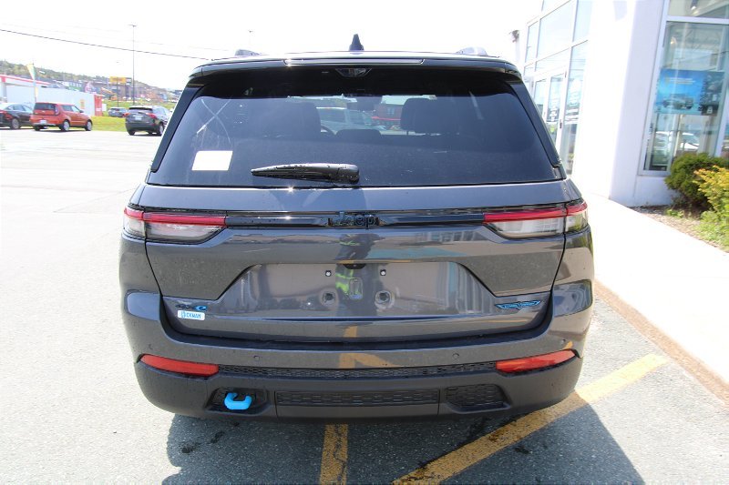 2023  Grand Cherokee 4xe Trailhawk in St. John's, Newfoundland and Labrador - 3 - w1024h768px