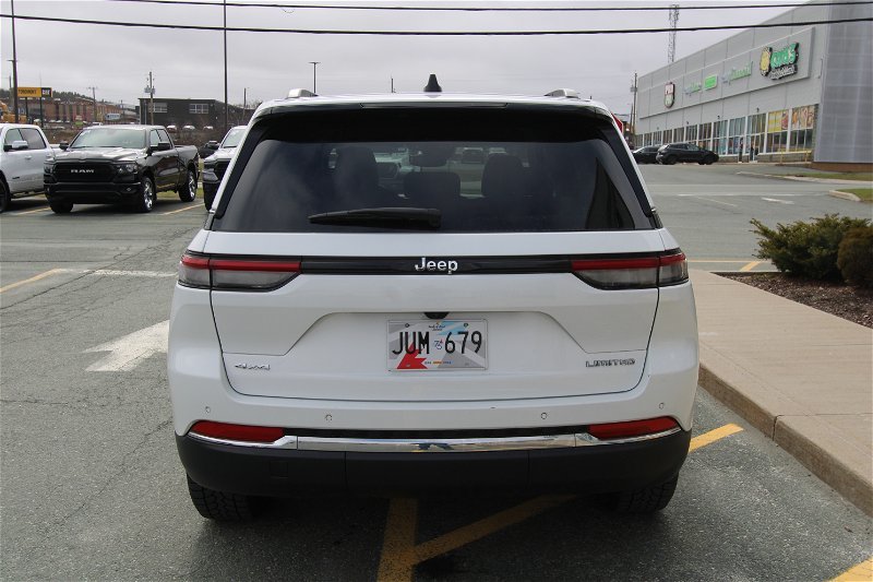 2023  Grand Cherokee Limited in Clarenville, Newfoundland and Labrador - 3 - w1024h768px