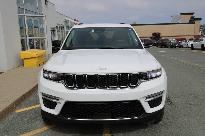 2023  Grand Cherokee Limited in Clarenville, Newfoundland and Labrador - 5 - w1024h768px