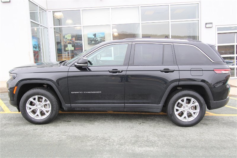 2023  Grand Cherokee Limited in Gander, Newfoundland and Labrador - 2 - w1024h768px