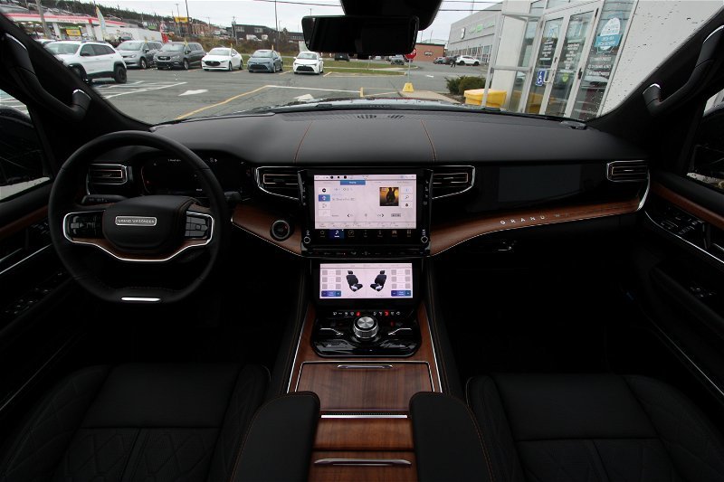 2023  Grand Wagoneer L Series III in St. John's, Newfoundland and Labrador - 8 - w1024h768px