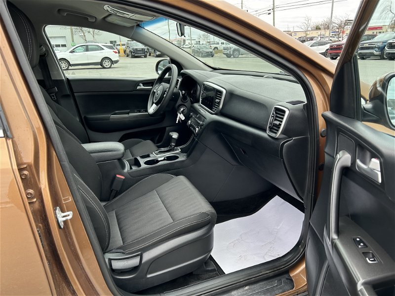 2021  Sportage LX in Clarenville, Newfoundland and Labrador - 14 - w1024h768px