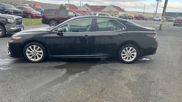 2021  Camry SE in Carbonear, Newfoundland and Labrador - 3 - w1024h768px