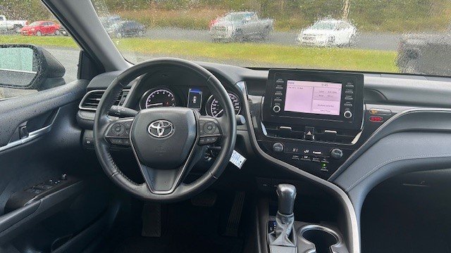 2021  Camry SE in Burin bay Arm, Newfoundland and Labrador - 8 - w1024h768px